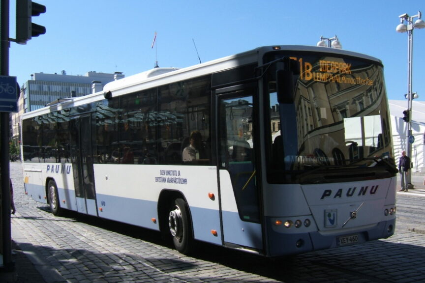 Featured picture of post "ThingLink eLearning Spotlight: Interactive manuals on tablets improve bus drivers’ skills and wellbeing at work"
