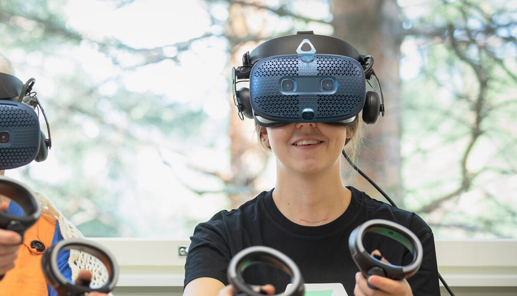 Featured picture of post "Uudet virtuaaliset oppimisympäristöt valmentavat Gradian opiskelijoita asiakaspalvelutilanteisiin"